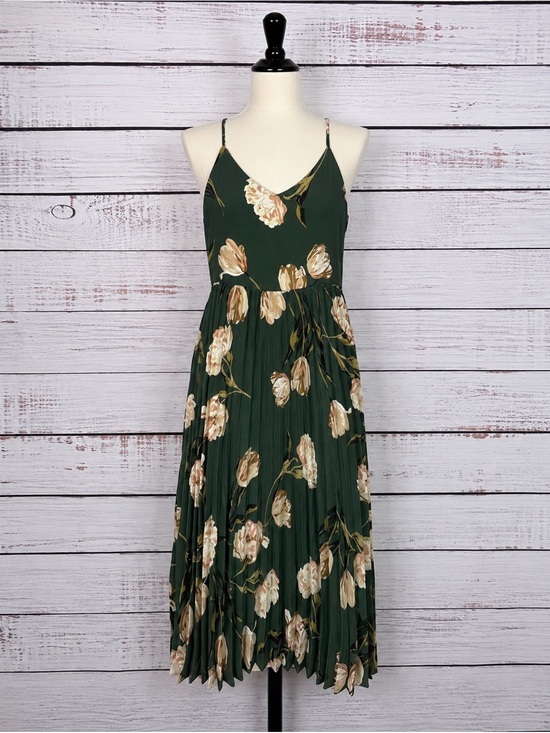 a new day Dresses & Skirts - A New Day Floral Pleated Maxi Dress Green Boho Spaghetti Strap S